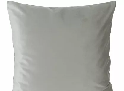 Poszewka welwetowa 45x45 ELORA jednokolorowa srebrna o aksamitnej strukturze