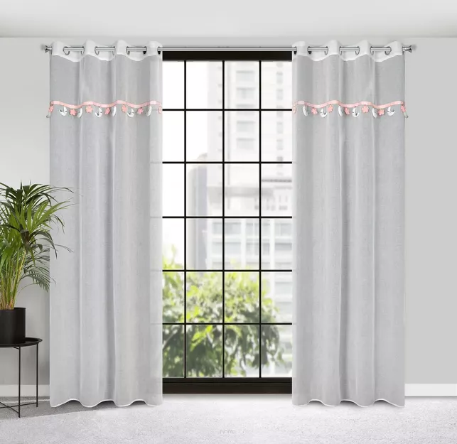 Firana na przelotkach 140x250 MOON 1 biała z etaminy zdobiona taśmą dekoracyjną w wiszące księżyce