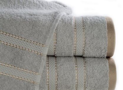 Ręcznik bawełniany 70x140 KRISTI srebrny z żakardową bordiurą w pasy