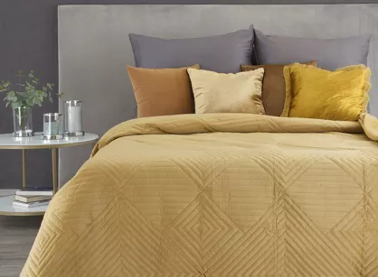 Narzuta welwetowa 220x240 SOFIA 2 miodowa pikowana w geometryczny wzór