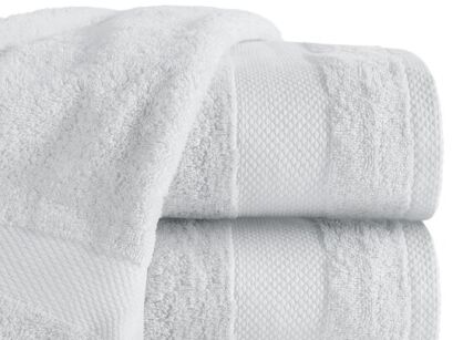 Ręcznik bawełniany 70x140 LORITA srebrny zdobiony subtelną bordiurą w tonacji ręcznika