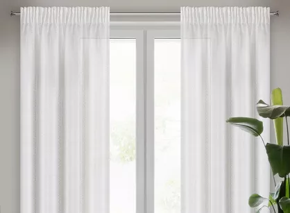 Firana na taśmie 140x270 SIBEL biała z szampańskim nadrukiem drobnych rombów