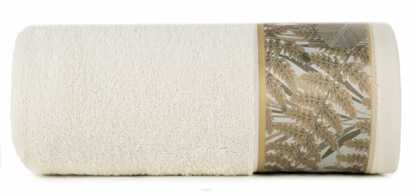 Ręcznik 70x140 EVA 17 Eva Minge beżowy zdobiony bordiurą z botanicznym wzorem w liście z kolekcji Premium 500 g/m2