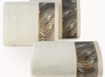 Ręcznik 70x140 EVA 17 Eva Minge beżowy zdobiony bordiurą z botanicznym wzorem w liście z kolekcji Premium