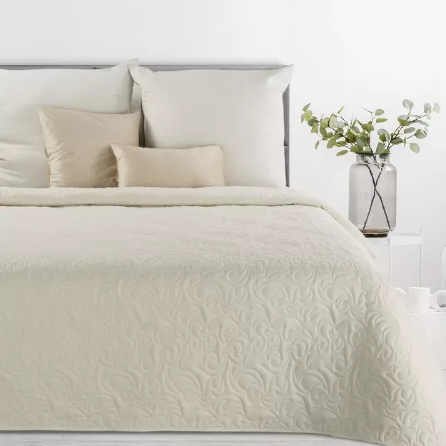 Narzuta jednokolorowa 220x240 LEN 4 kremowa pikowana w ornamentowy wzór imitująca len