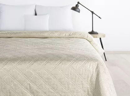 Narzuta welwetowa 220x240 LUIZ kremowa błyszcząca srebrny przecierany wzór