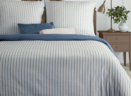 Pościel satynowa 220x200 RAYA biała granatowa w paseczki