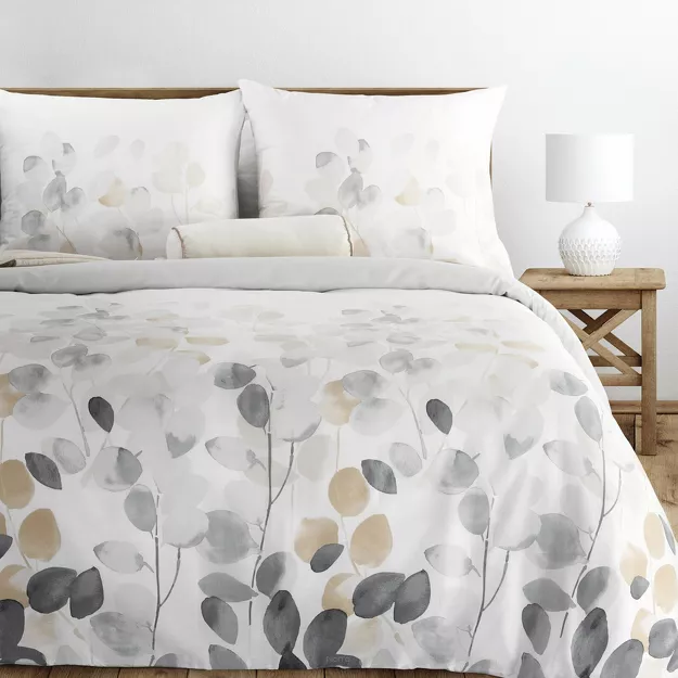 Pościel satynowa 220x200 SPRING 94 biała z wzorem popielatych liści z kolekcji Classic