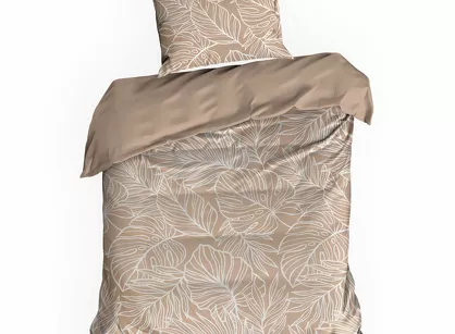 Pościel satynowa 140x200 SPRING 81 jasny brąz z wzorem białych wyrazistych liści z kolekcji Classic