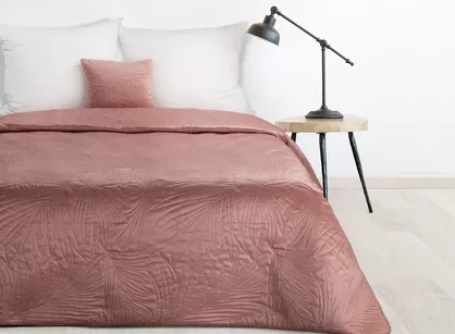 Narzuta welwetowa 170x210 LUIZ 4 różowa pikowana we wzór liści palmy Design 91