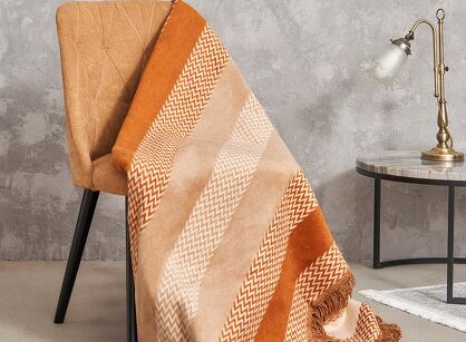 Koc bawełniany 150x200 2144-3 pomarańczowy pasy w zygzaki z frędzlami