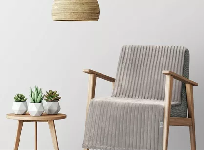 Koc na fotel 70x160 SOFT beżowy puszysty typu flano z wytłaczanym wzorem Design 91