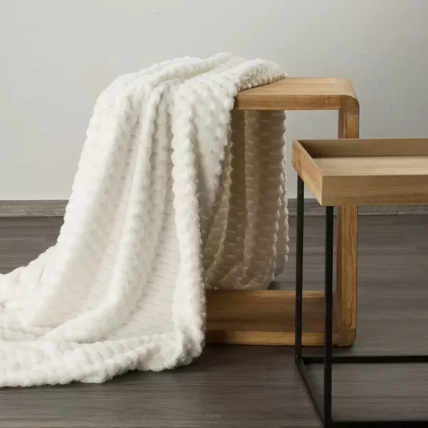 Koc 170x210 CINDY 6 biały puszysty w drobny wzór Design 91