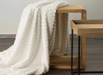 Koc 170x210 CINDY 6 biały puszysty w drobny wzór Design 91