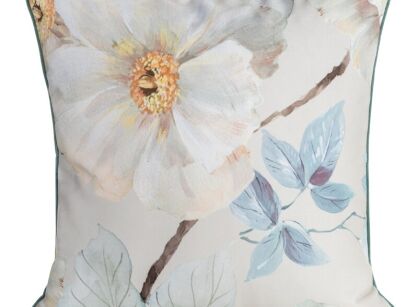 Poszewka welwetowa 45x45 ALINE niebieska z wzorem pastelowych kwiatów obszyta lamówką z kolekcji Premium