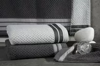 Ręcznik bawełniany 70x140 MADLEN biały zdobiony kontrastową elegancką bordiurą - 5