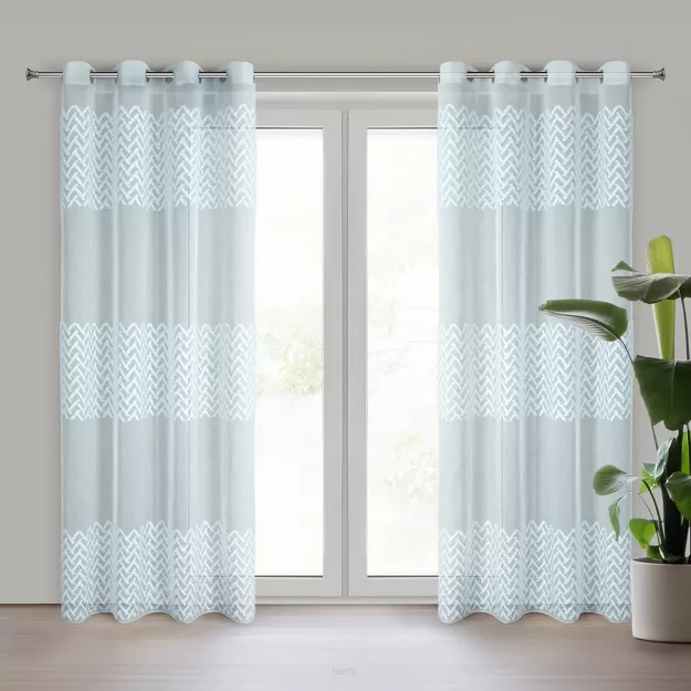 Zasłona na przelotkach ESTERI niebieska z matowej tkaniny zdobiona puszystą geometryczną aplikacją