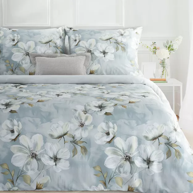 Pościel satynowa 160x200 SPRING 89 błękitna z wzorem kwiatowym z kolekcji Classic