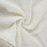 Ręcznik 70x140 ABBIE kremowy z żakardową błyszczącą bordiurą w pasy z delikatną krateczką 500 g/m2 - 3