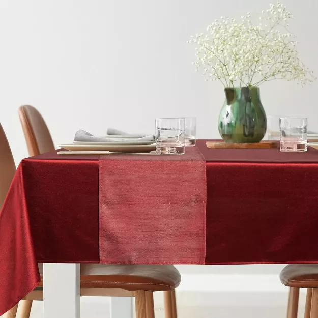 Obrus 140x220 GLAMO bordowy z bieżnikiem 33x220 połyskującym złotą nicią