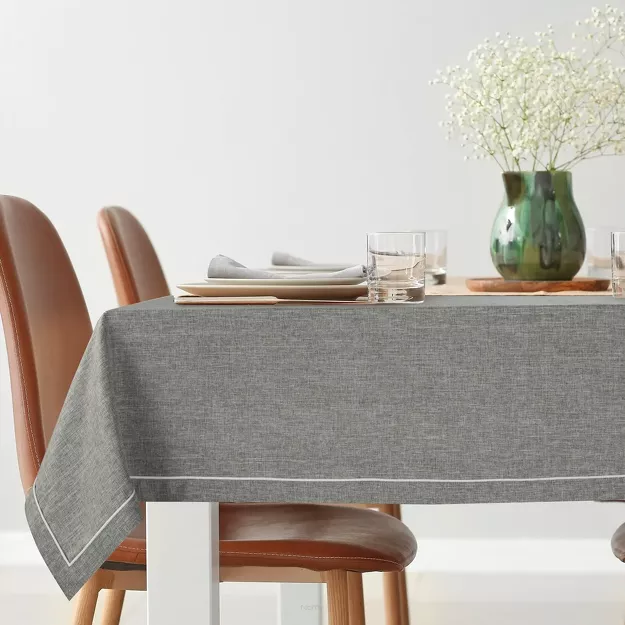 Obrus 140x180 MEGI popielaty zdobiony białą lamówką