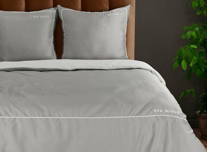 Pościel z makosatyny 160x200 EVA 10C szara z lamówką białą i napisami
