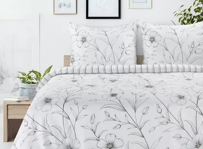 Pościel satynowa 140x200 SPRING 33 biała z wzorem czarnych kwiatów z kolekcji Classic