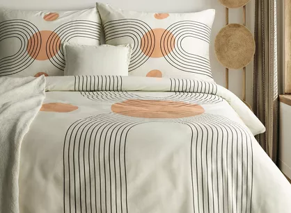 Pościel satynowa 160x200 SPRING 87 jasny beż pomarańcz z wzorem geometrycznym z kolekcji Classic