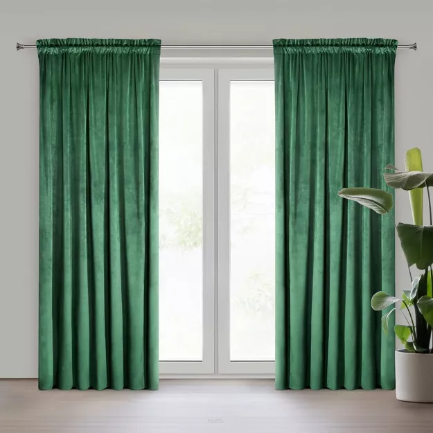 Zasłona na taśmie 140x300 PIERRE welwetowa ciemna zieleń jednokolorowa