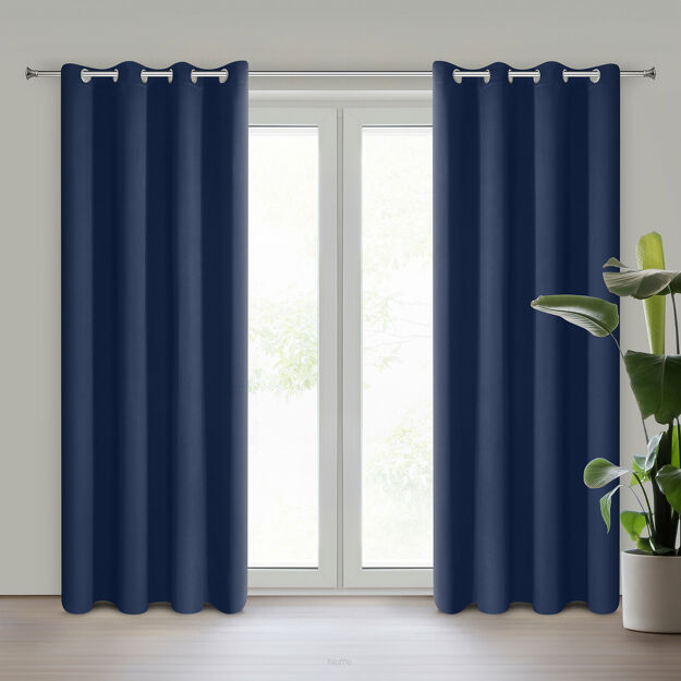 Zasłona na przelotkach 135x250 LOGAN zaciemniająca granatowa jednokolorowa z półmatowej tkaniny