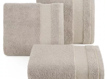 Ręcznik bawełniany 50x90 NESSY beżowy szeroką żakardową bordiurą w geometryczny wzór przetykaną błyszczącą nicią 