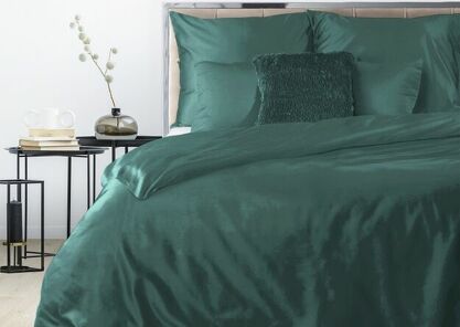 Ochrona delikatnych tkanin: Pielęgnacja pościeli z jedwabiu i satyny