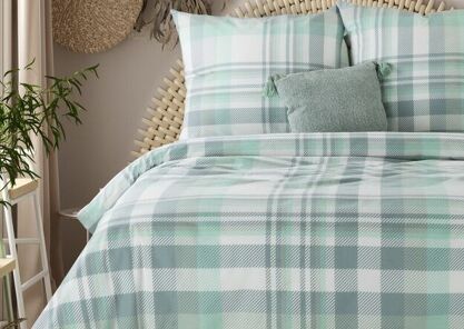 Minimalizm w Sypialni: Elegancka i Prosta Pościel dla Współczesnych Minimalistów